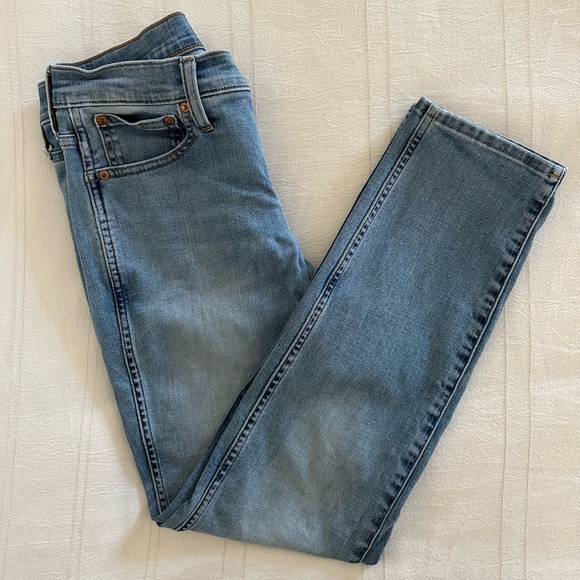 J Crew mid rise straight leg Jean - Size 27 - Picture 3 of 4